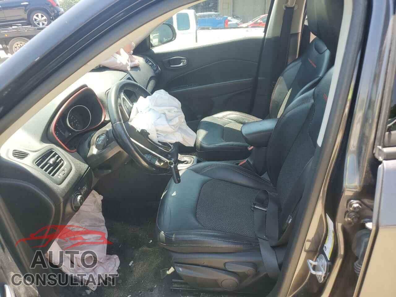 JEEP COMPASS 2019 - 3C4NJDDB1KT739504