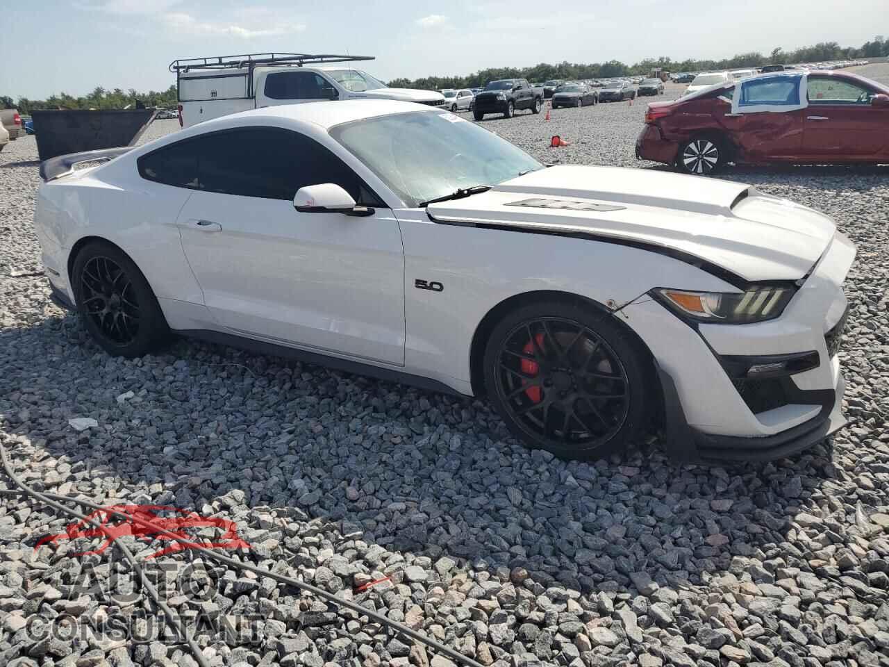 FORD MUSTANG 2017 - 1FA6P8CF7H5208434