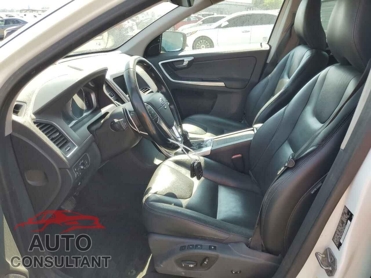VOLVO XC60 2015 - YV4902RM6F2690405