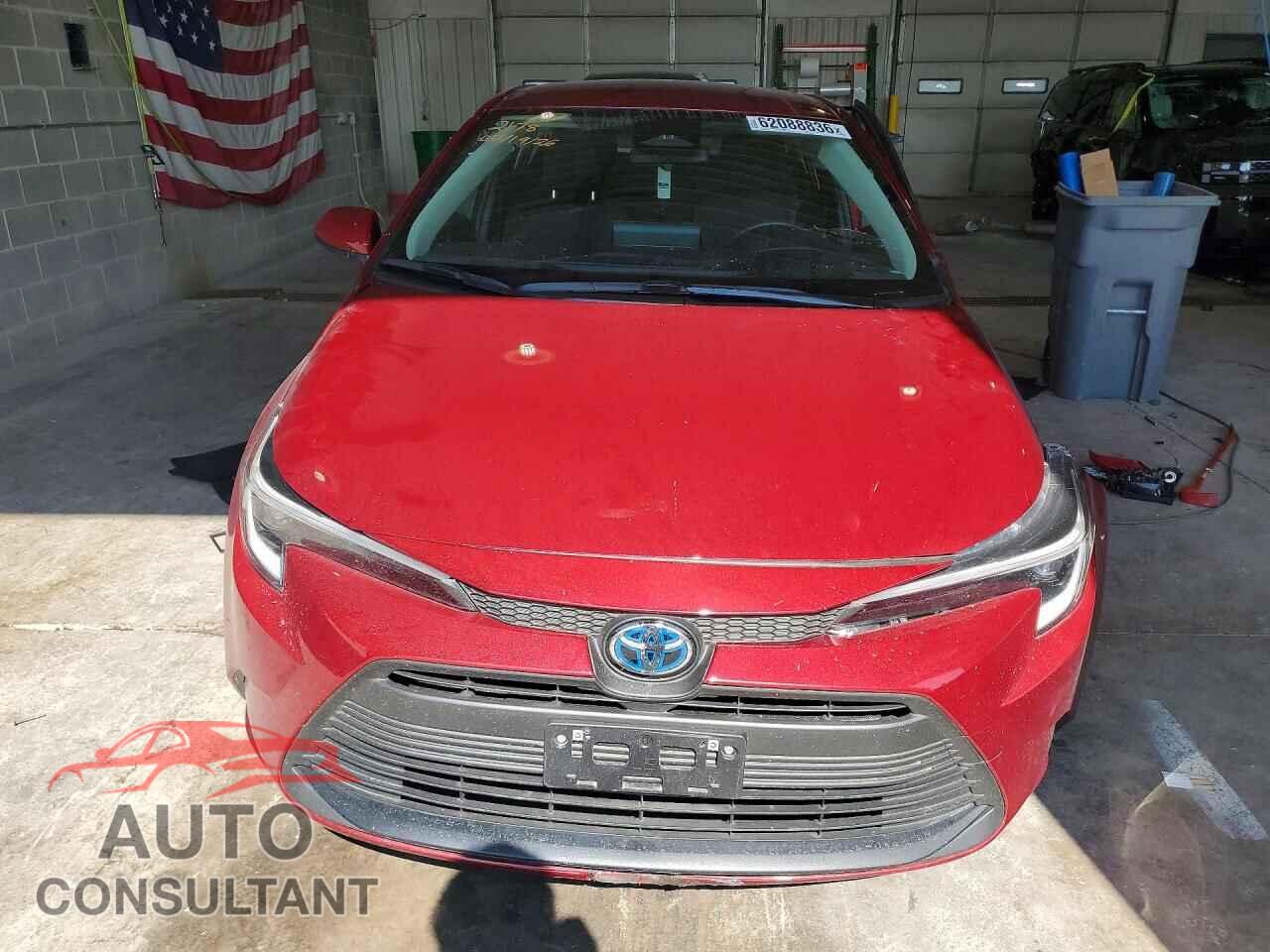TOYOTA COROLLA 2024 - JTDBCMFE4RJ019426