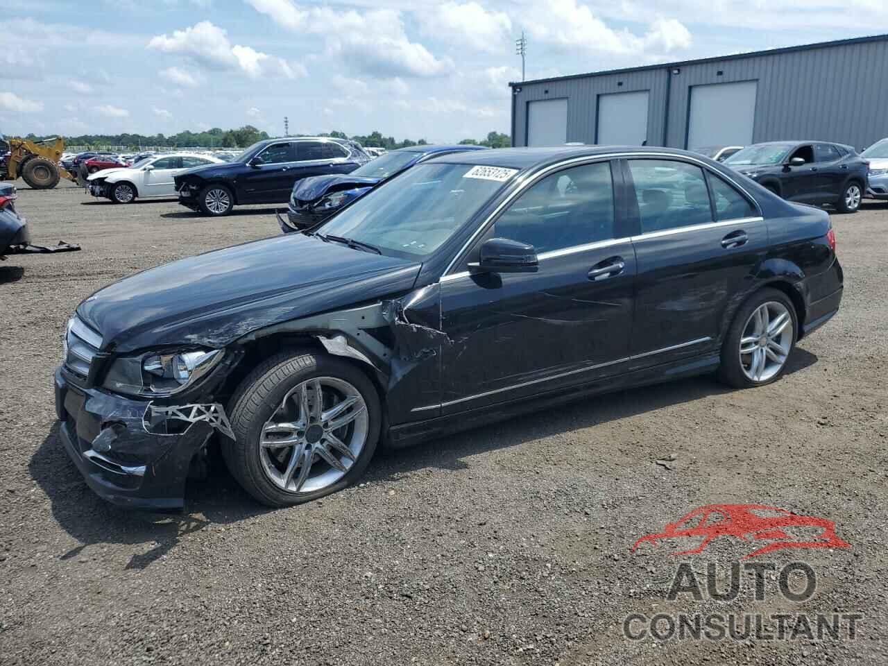MERCEDES-BENZ C-CLASS 2013 - WDDGF8AB9DR281282