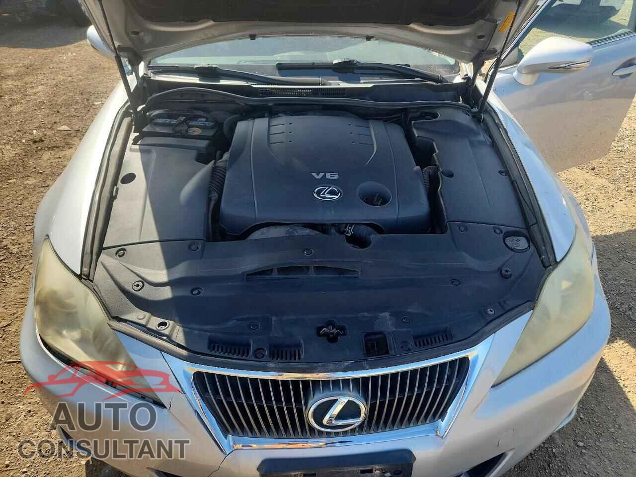 LEXUS IS 2012 - JTHCF5C28C5055727