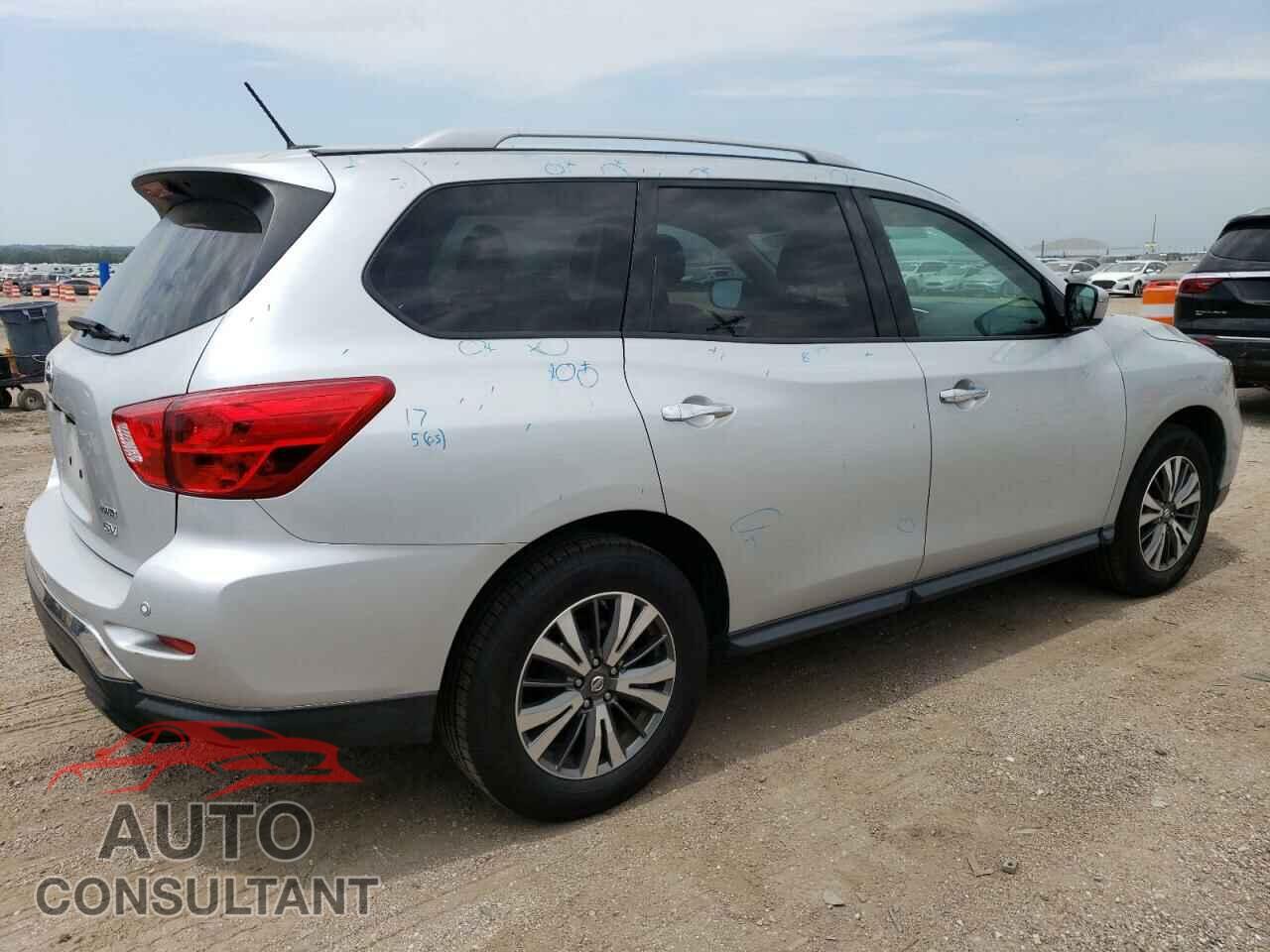 NISSAN PATHFINDER 2017 - 5N1DR2MM8HC617880