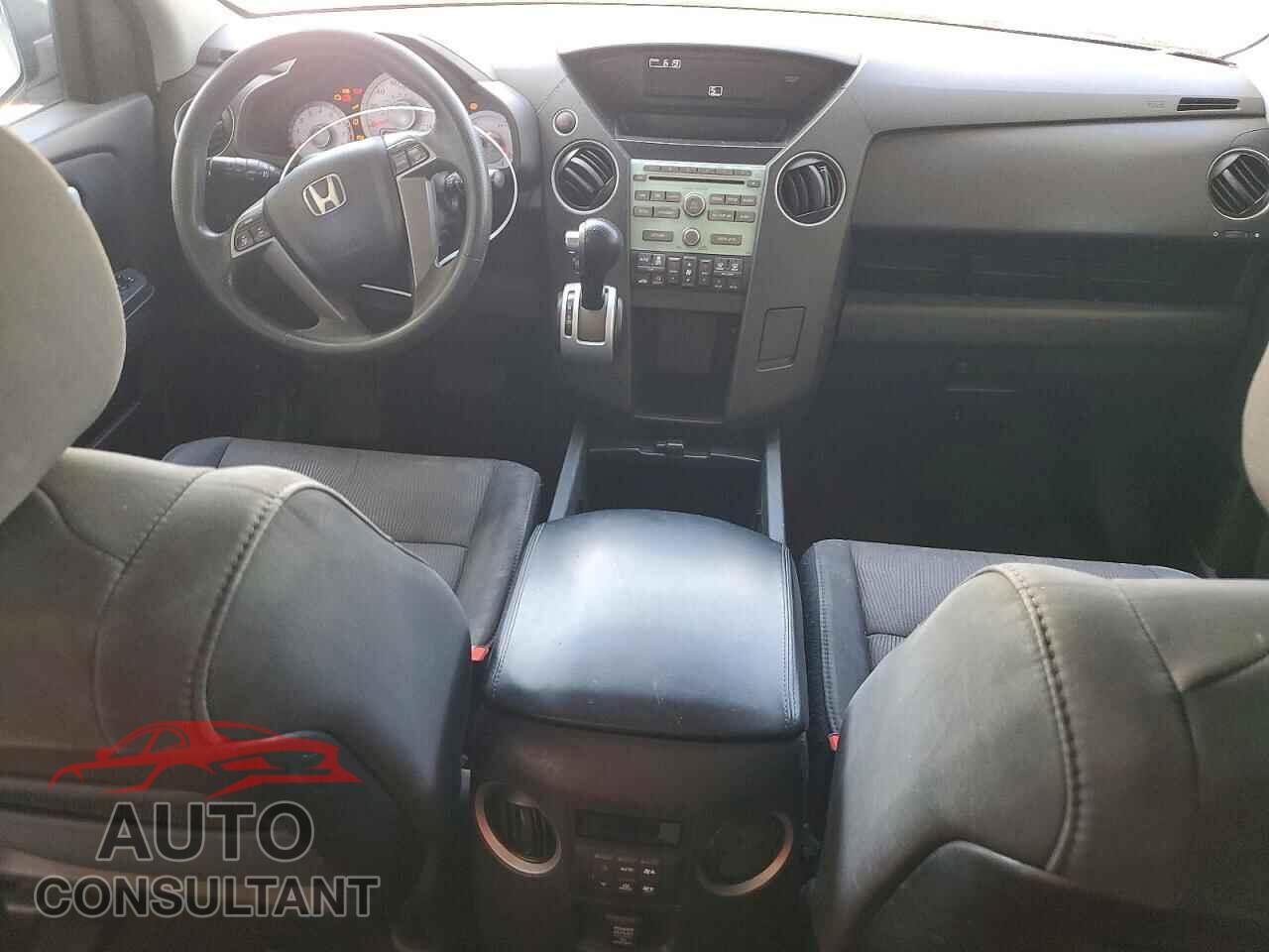 HONDA PILOT 2011 - 5FNYF3H41BB024645
