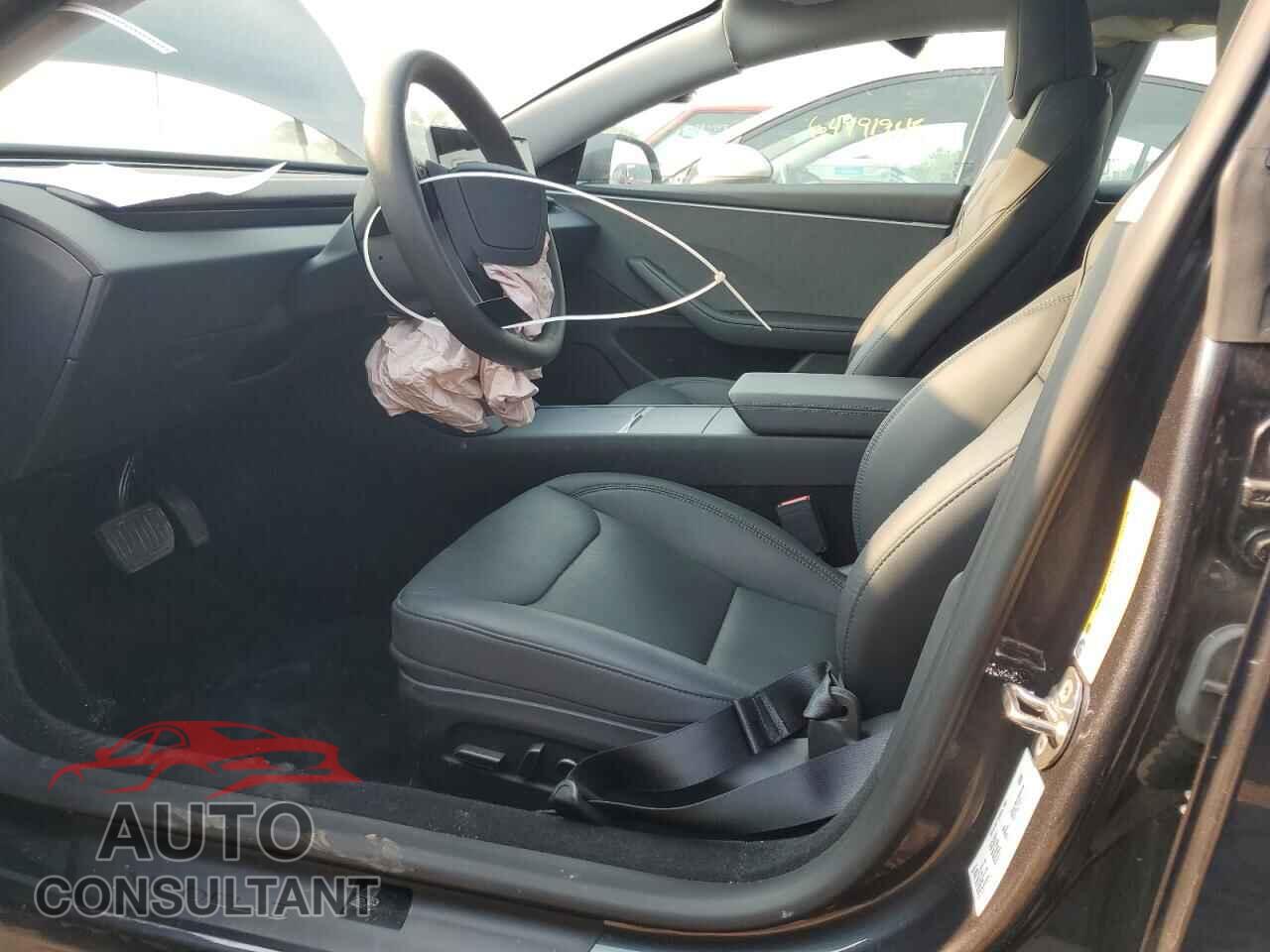 TESLA MODEL 3 2024 - 5YJ3E1EA5RF831918