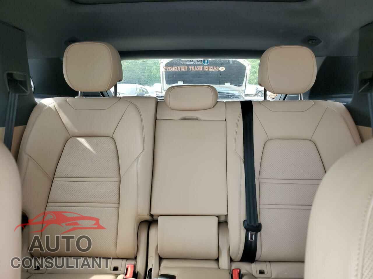 PORSCHE CAYENNE 2020 - WP1AA2AY9LDA10457
