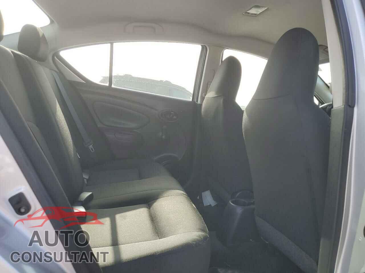 NISSAN VERSA 2017 - 3N1CN7AP3HL906289