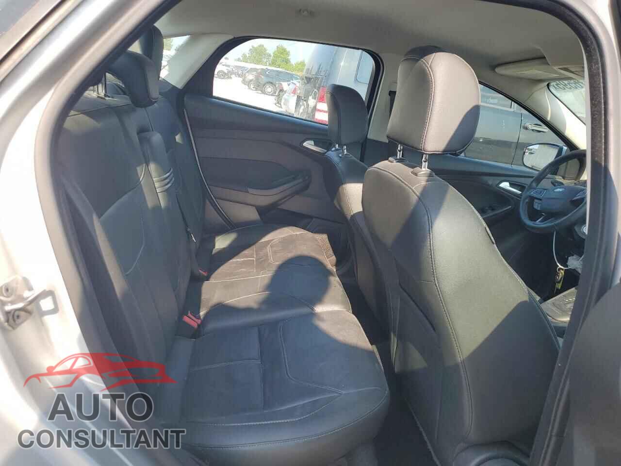 FORD FOCUS 2016 - 1FADP3F2XGL321081