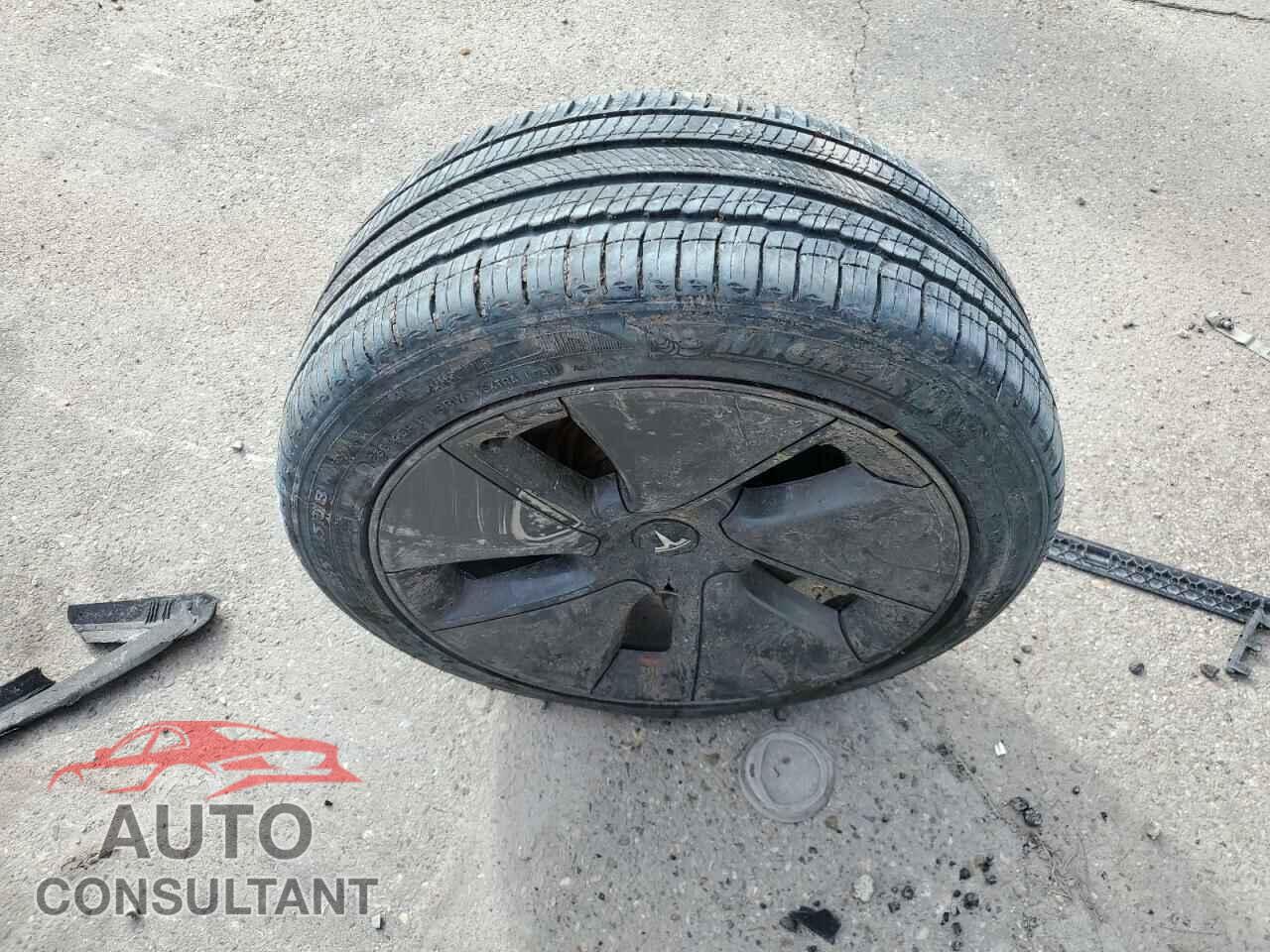 TESLA MODEL 3 2023 - 5YJ3E1EA9PF548855