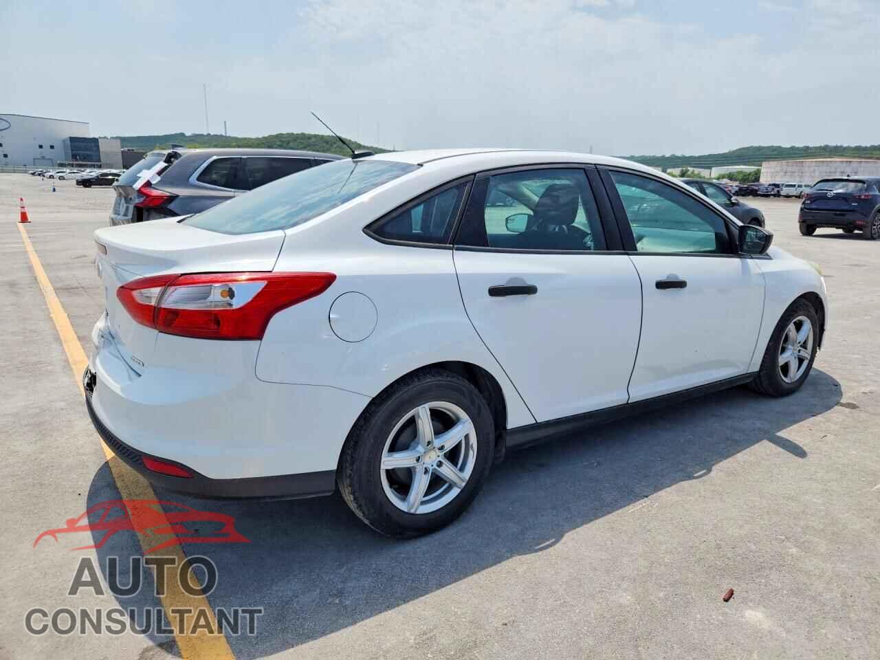 FORD FOCUS 2013 - 1FADP3E28DL200269