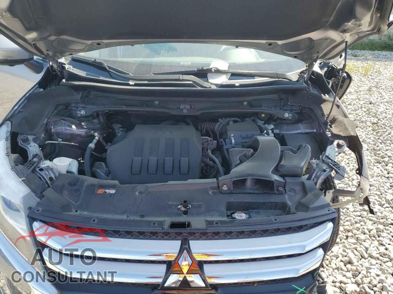 MITSUBISHI ECLIPSE 2018 - JA4AT5AAXJZ065266