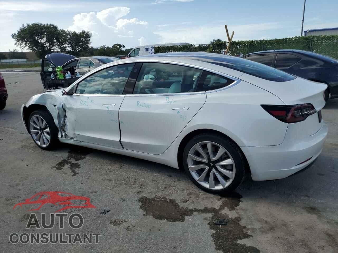 TESLA MODEL 3 2020 - 5YJ3E1EA6LF599353