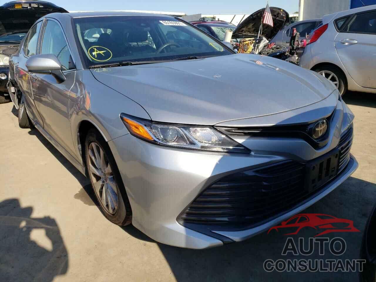 TOYOTA CAMRY 2018 - 4T1B11HK9JU074959