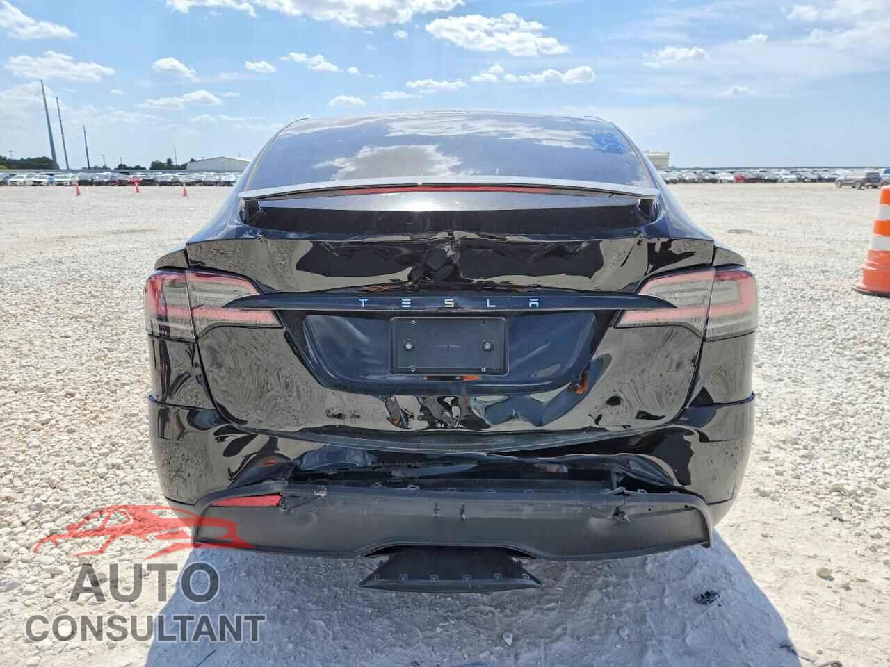 TESLA MODEL X 2023 - 7SAXCDE5XPF410160