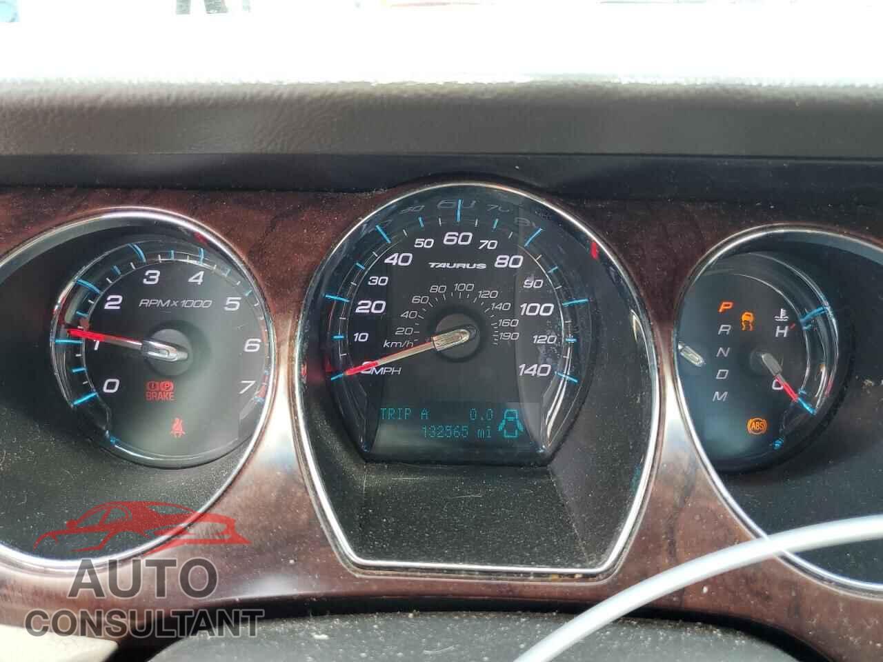 FORD TAURUS 2011 - 1FAHP2EW8BG110768