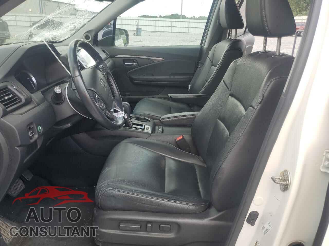 HONDA PILOT 2017 - 5FNYF6H54HB028224