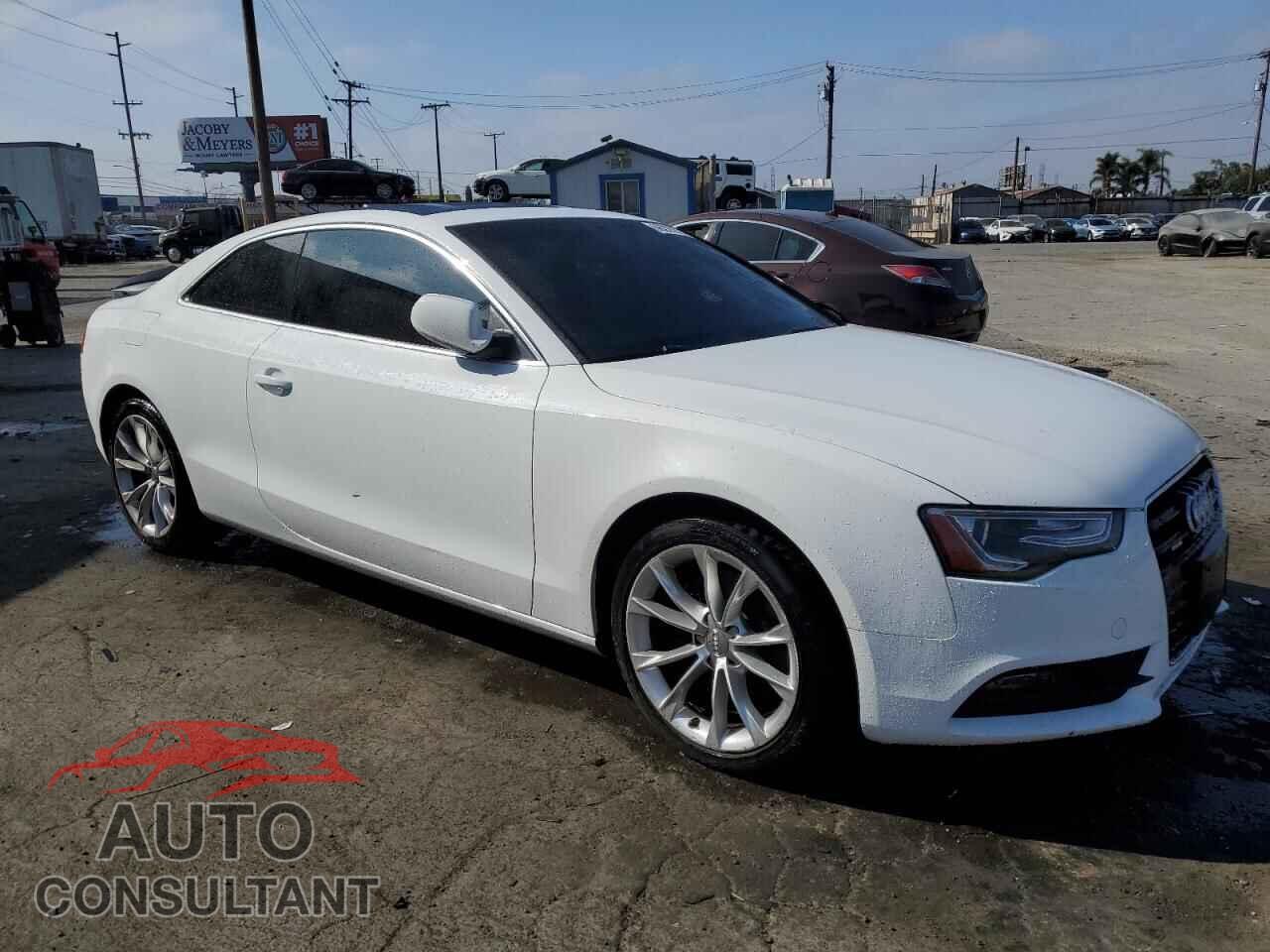 AUDI A5 2013 - WAULFAFR0DA039952