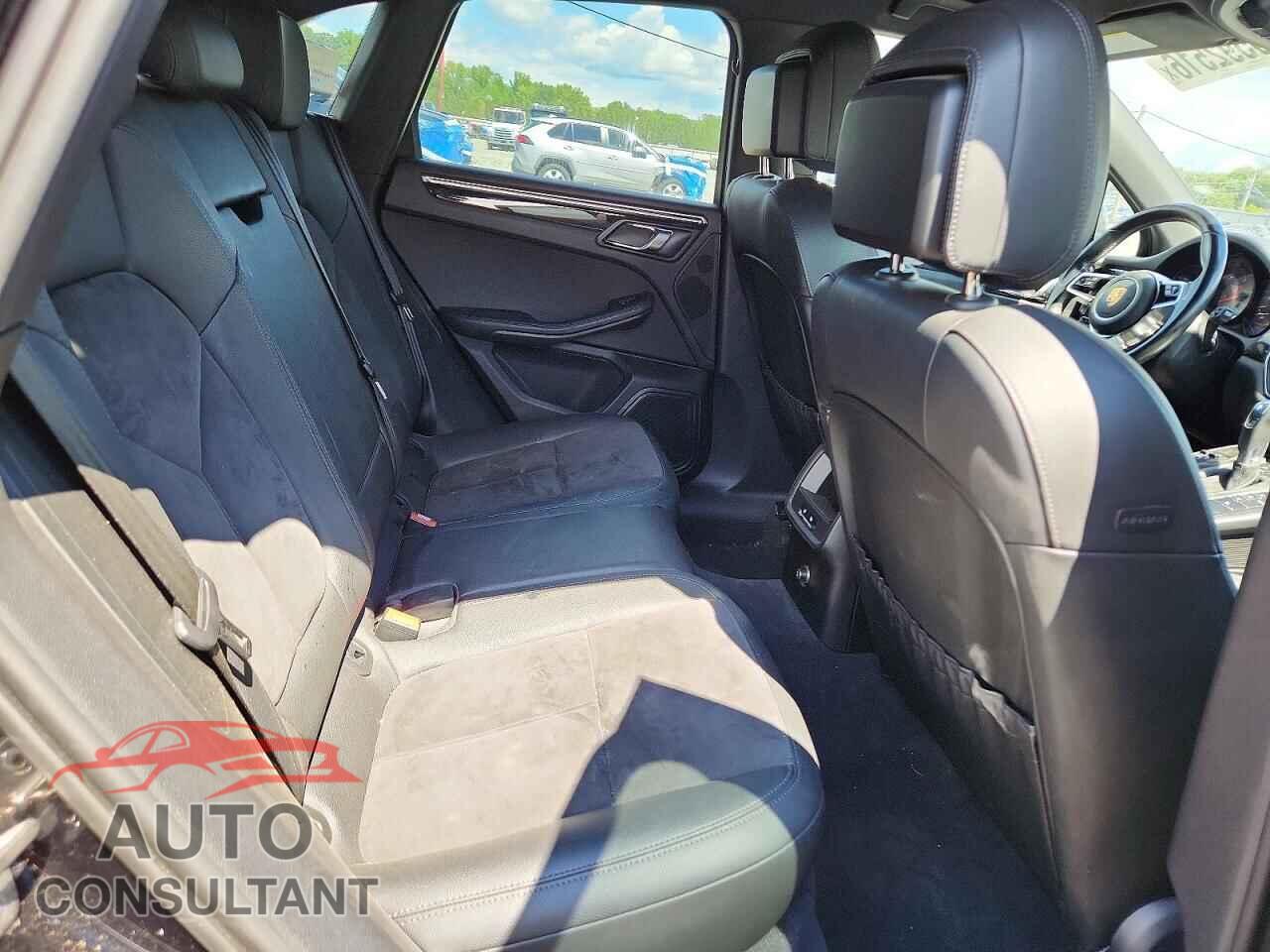 PORSCHE MACAN 2015 - WP1AB2A51FLB72175