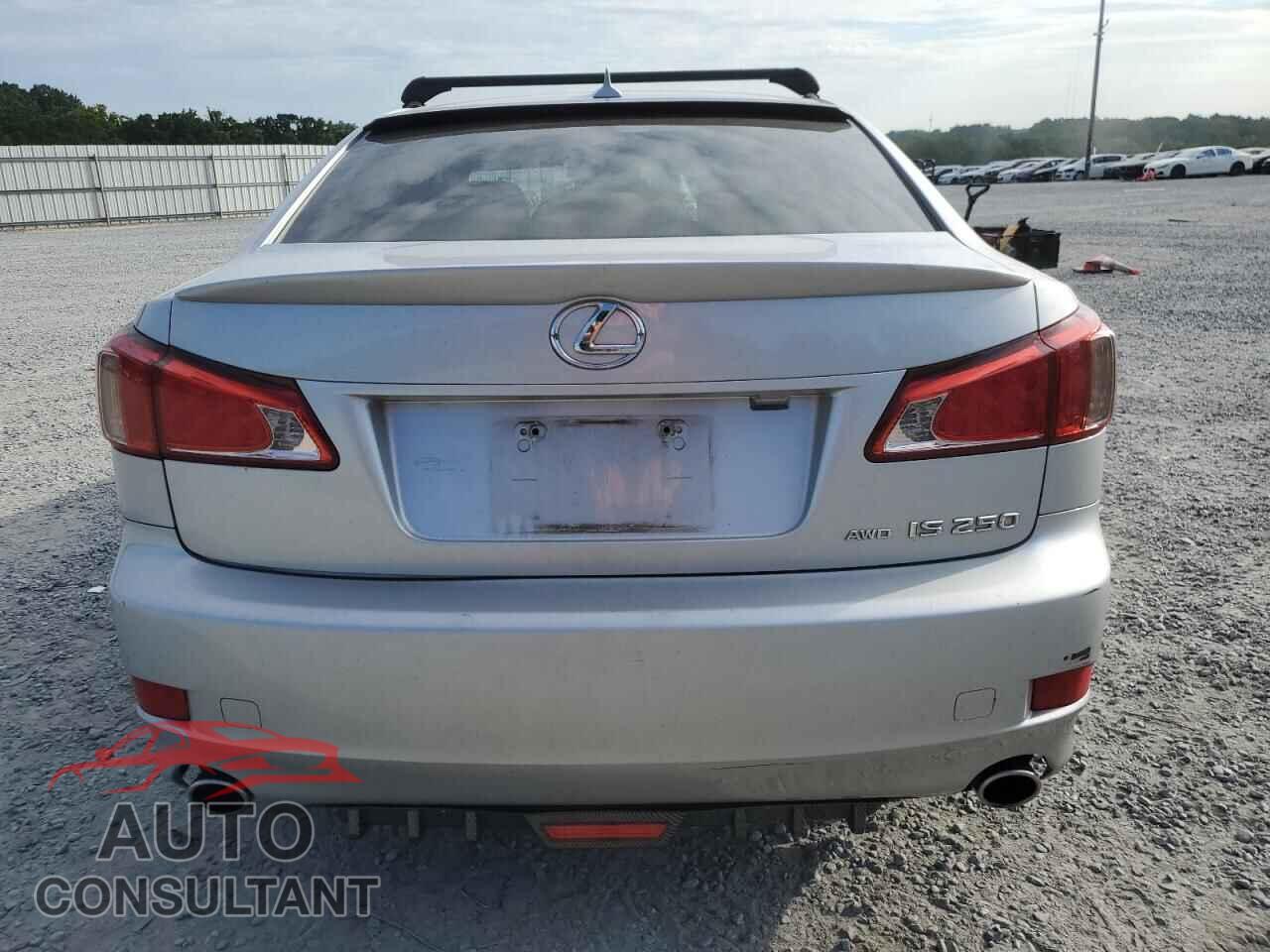 LEXUS IS 2011 - JTHCF5C29B2035387