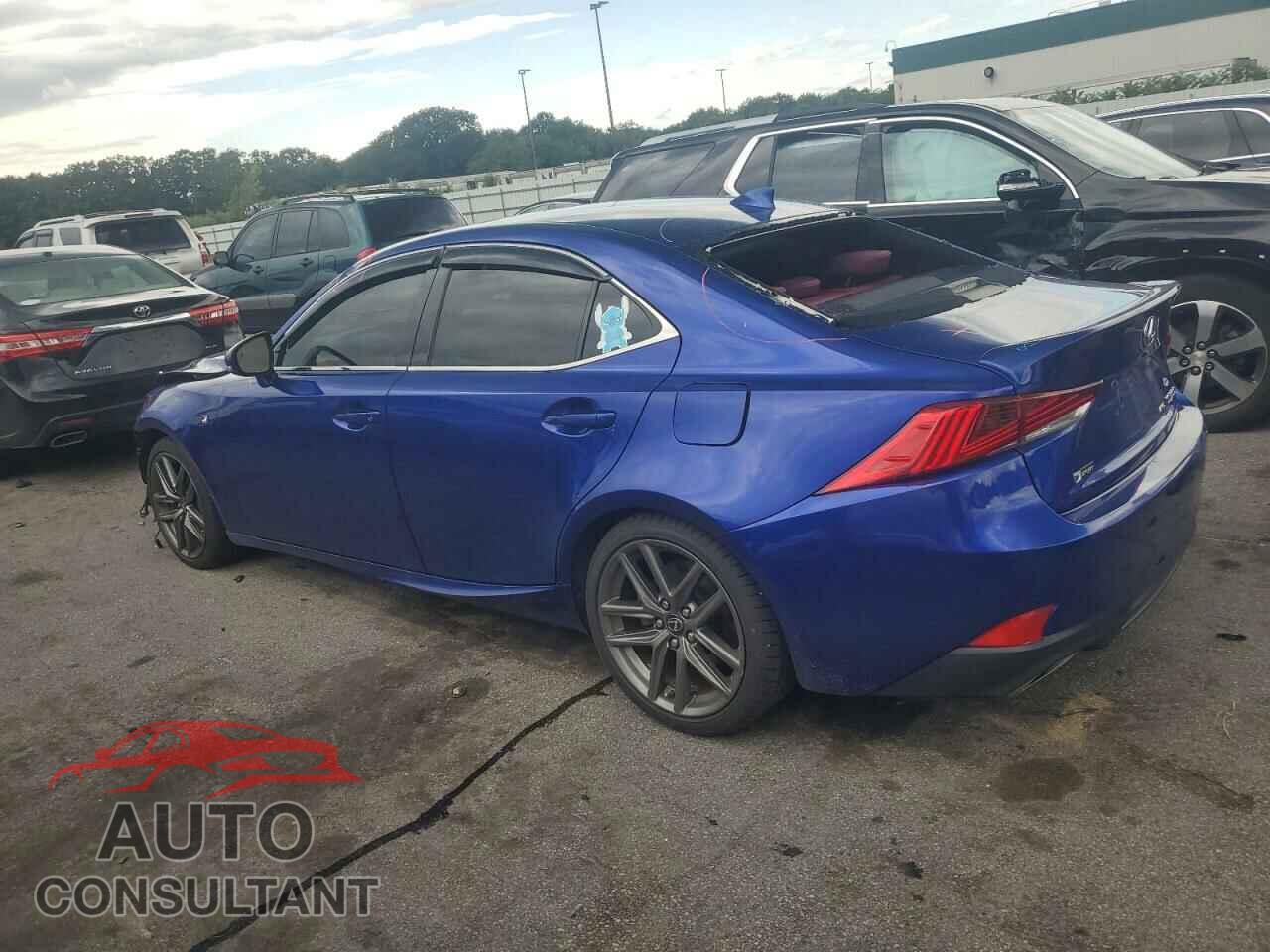 LEXUS IS 2018 - JTHC81D22J5026111