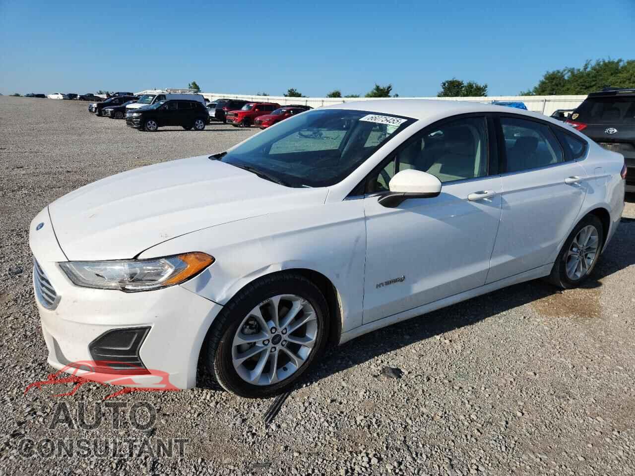 FORD FUSION 2019 - 3FA6P0LU1KR242003
