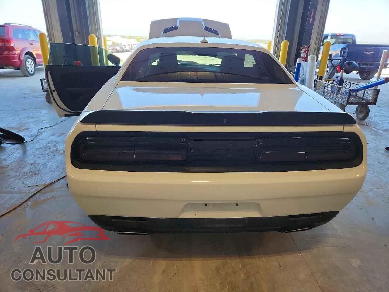 DODGE CHALLENGER 2018 - 2C3CDZAG1JH183721