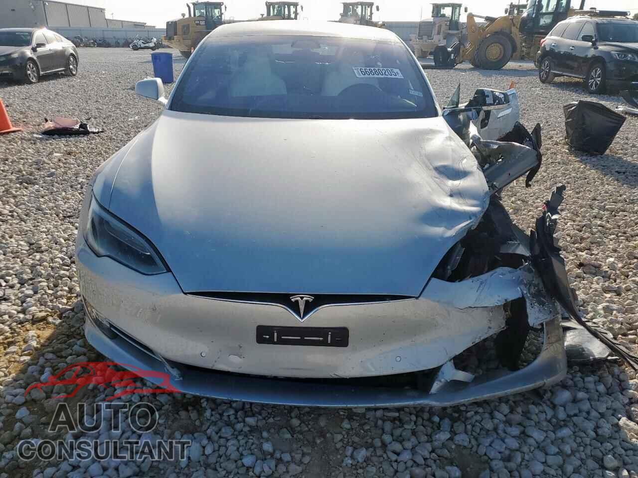 TESLA MODEL S 2017 - 5YJSA1E28HF200952