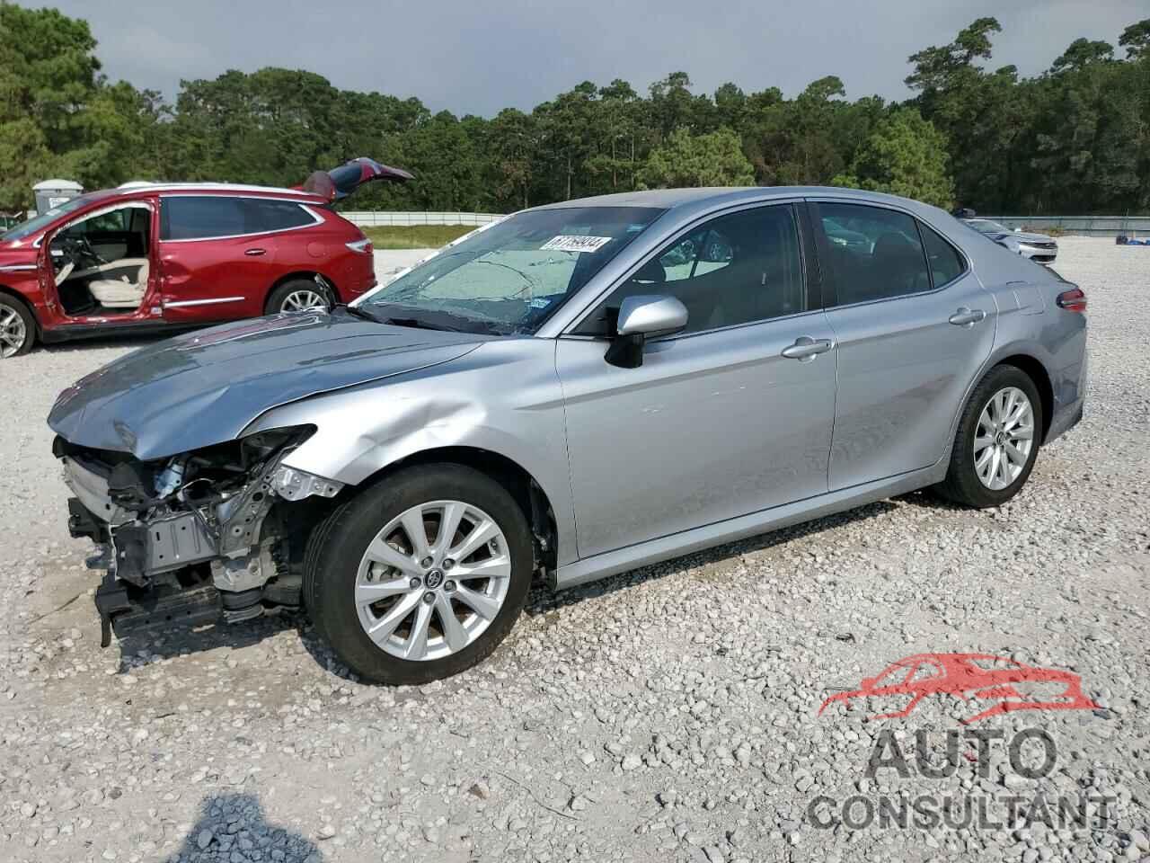 TOYOTA CAMRY 2018 - 4T1B11HK5JU069113