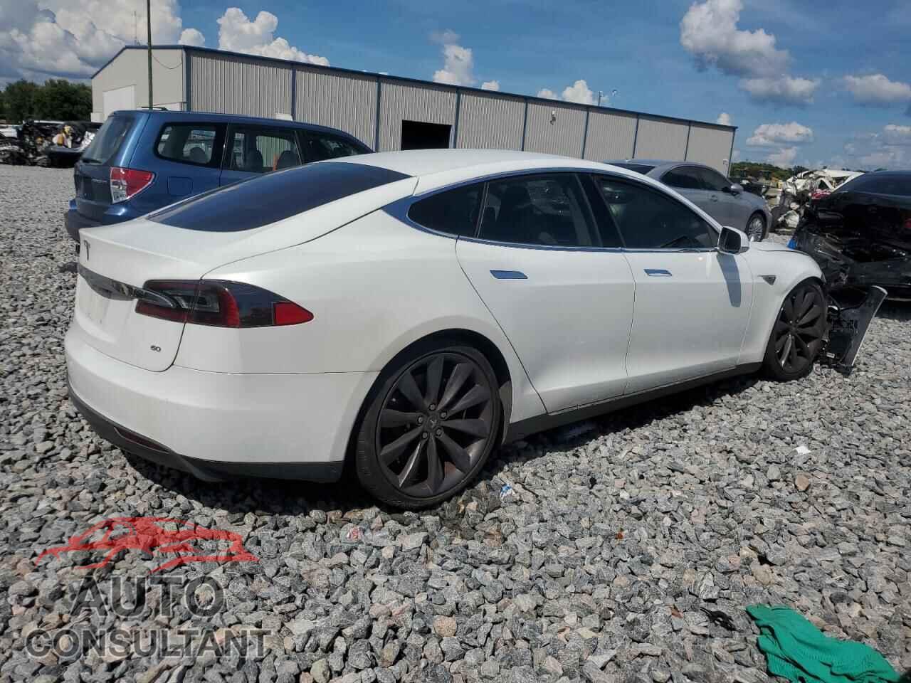 TESLA MODEL S 2013 - 5YJSA1AG1DFP07493