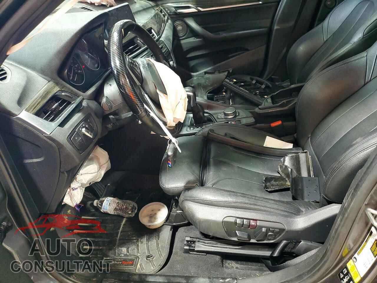 BMW X1 2017 - WBXHT3C32H5F69860