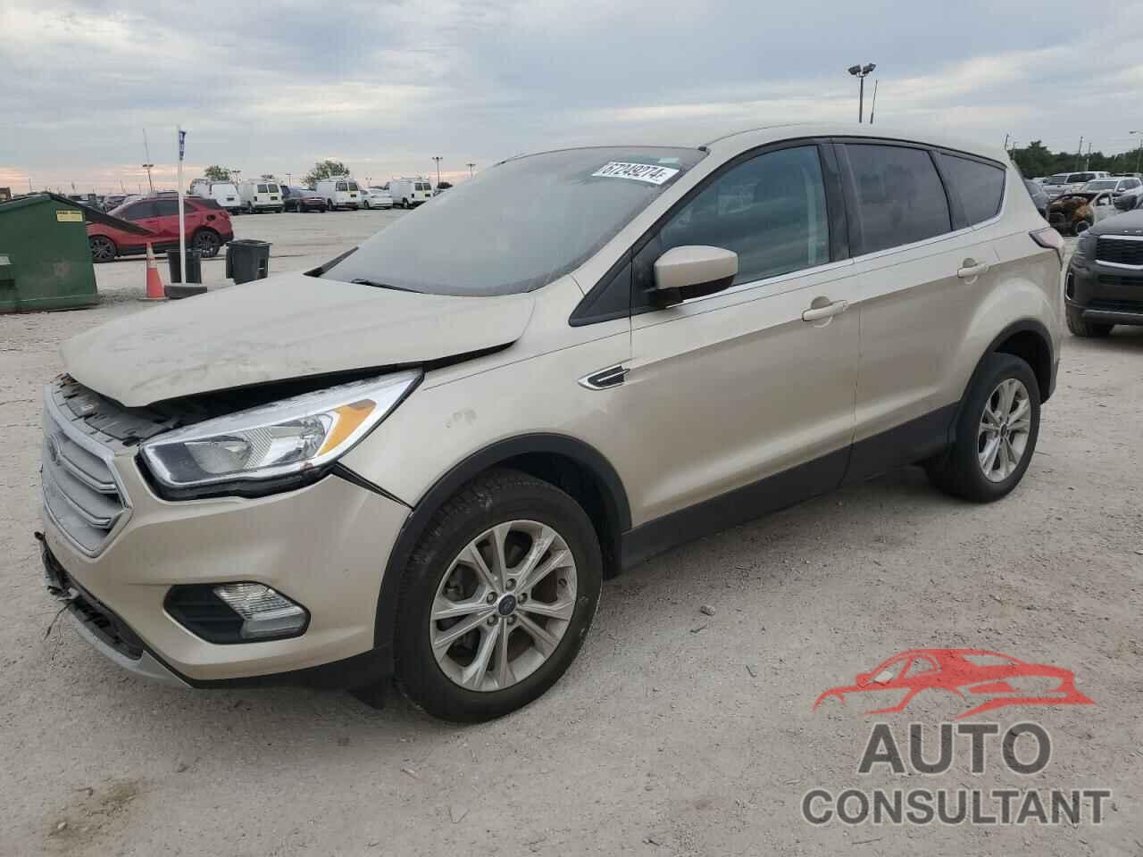 FORD ESCAPE 2017 - 1FMCU0GD4HUC44843