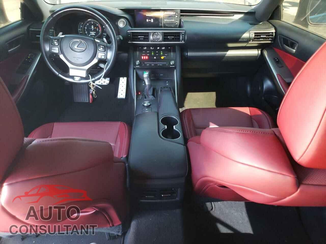 LEXUS IS 2017 - JTHBA1D20H5050563