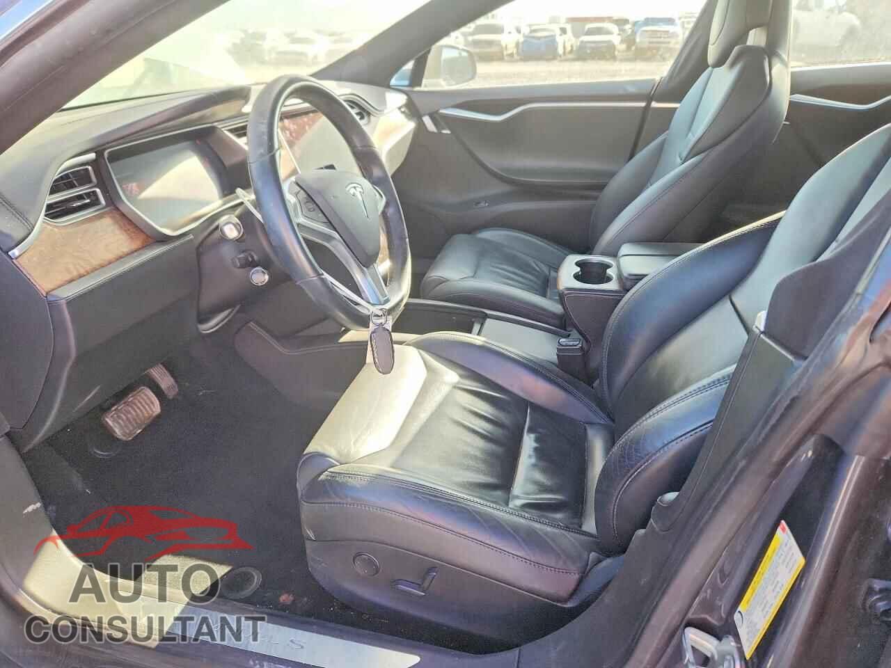 TESLA MODEL S 2017 - 5YJSA1E17HF204322