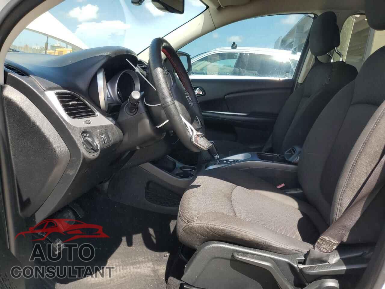 DODGE JOURNEY 2017 - 3C4PDCBB1HT547621