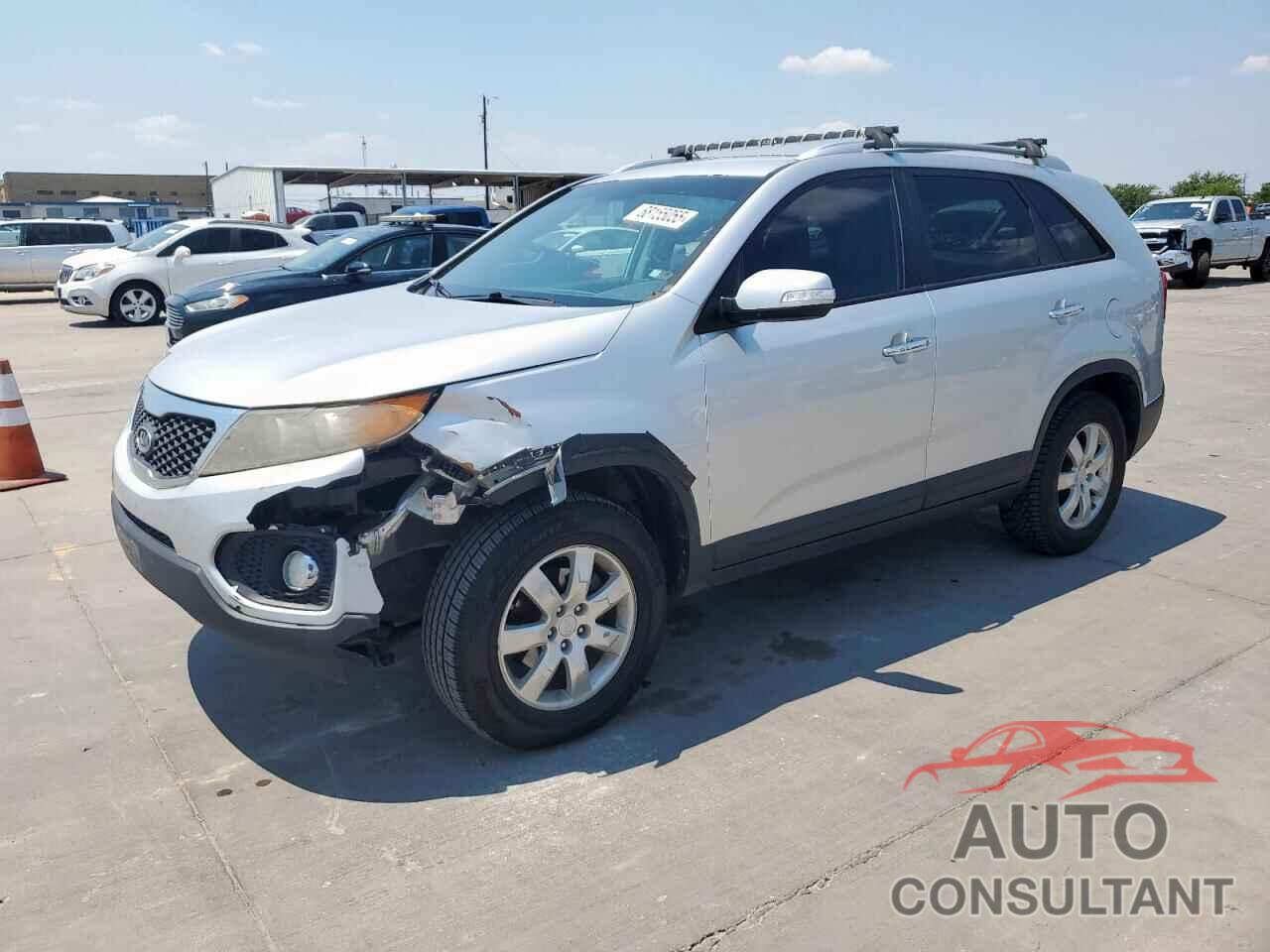 KIA SORENTO 2011 - 5XYKT3A16BG051038