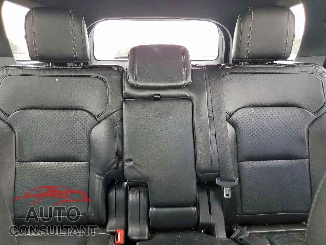 FORD EXPLORER 2018 - 1FM5K7F88JGB11518