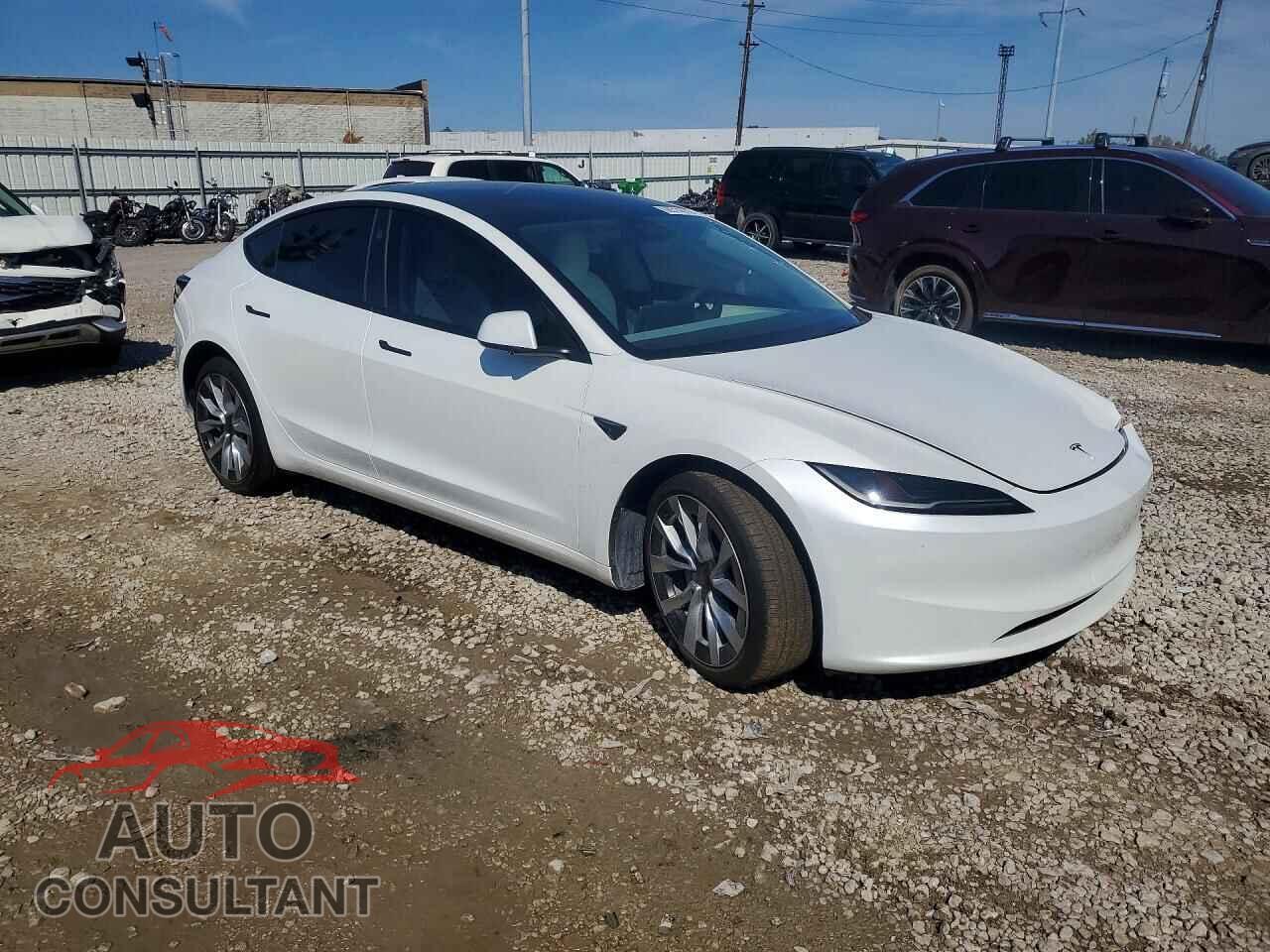 TESLA MODEL 3 2024 - 5YJ3E1EA3RF864139