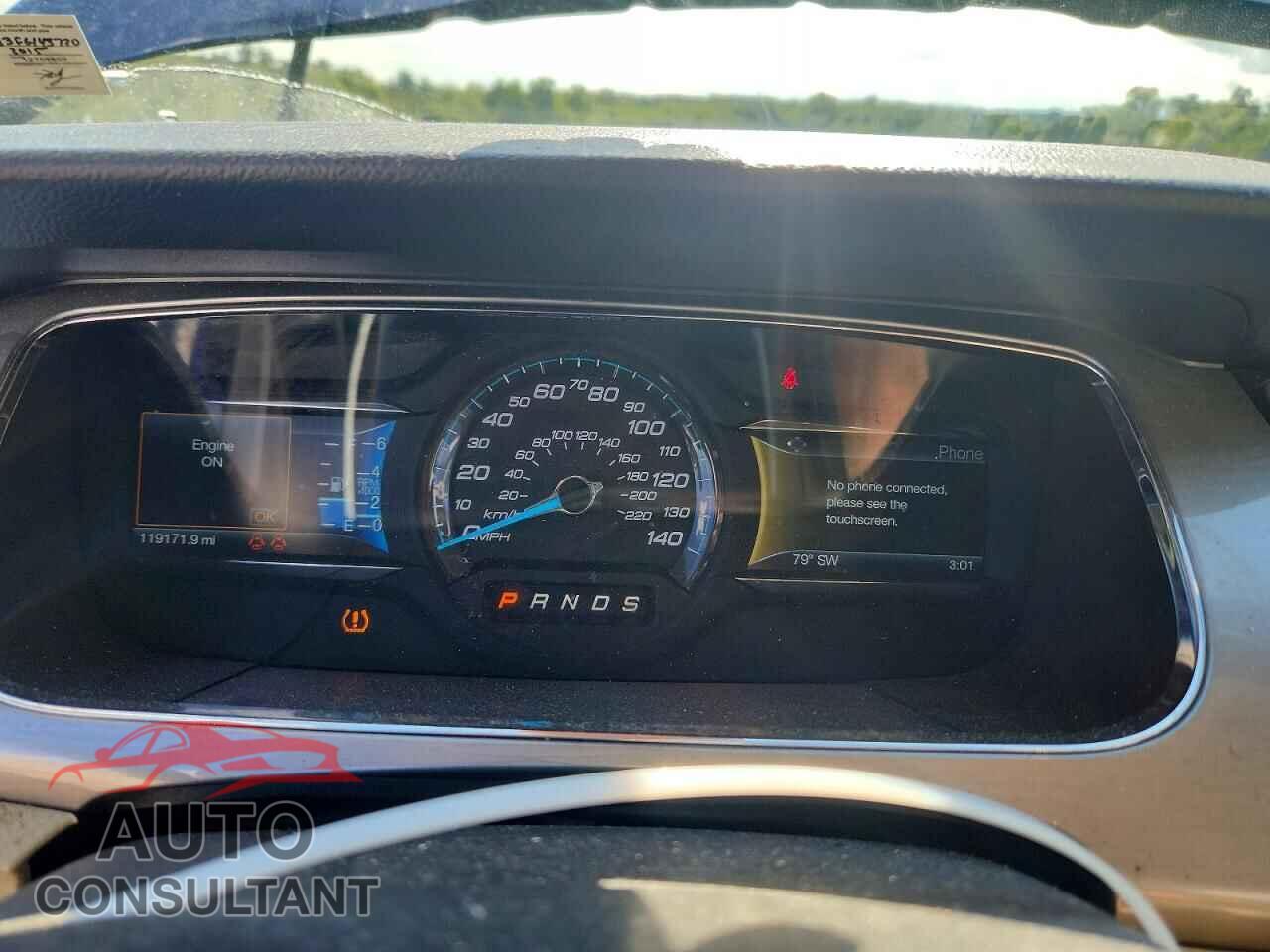 FORD TAURUS 2015 - 1FAHP2E83FG143720