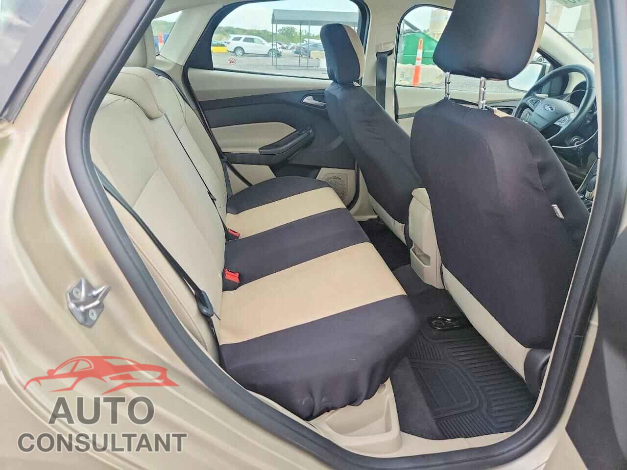 FORD FOCUS 2017 - 1FADP3F24HL295790