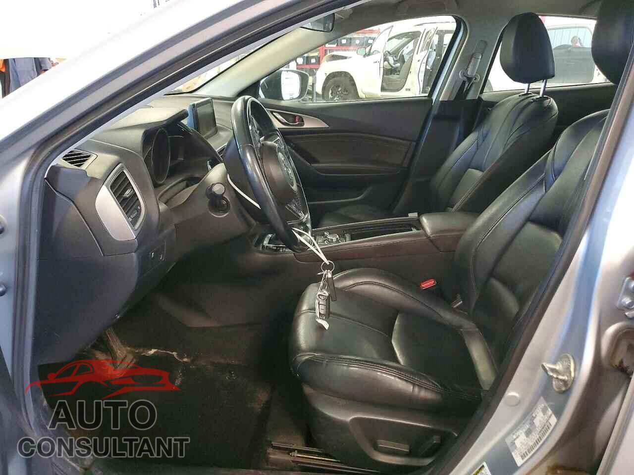MAZDA 3 2017 - 3MZBN1V71HM122913