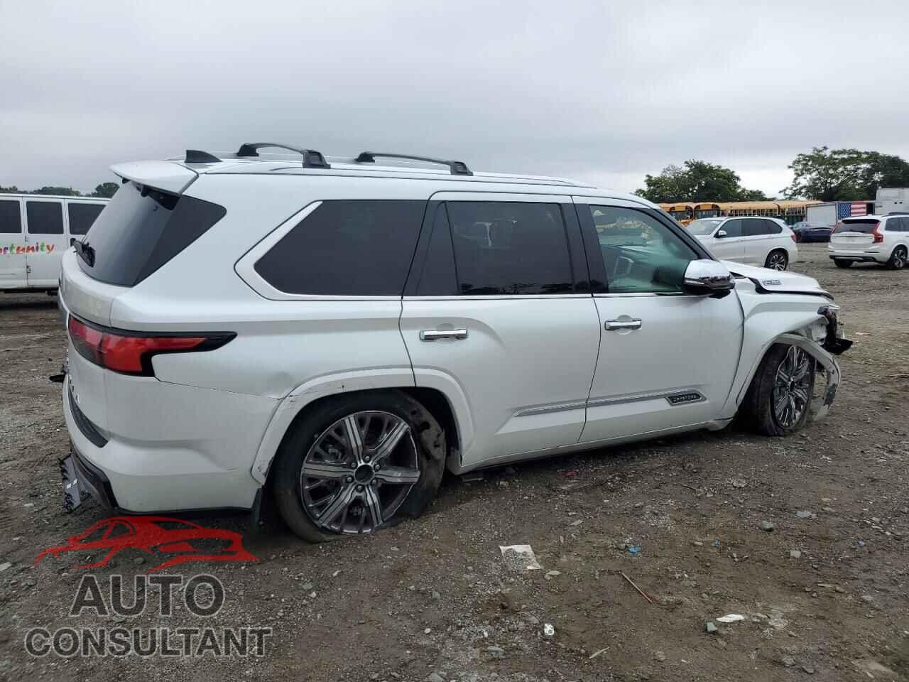 TOYOTA SEQUOIA 2023 - 7SVAAABA7PX016524