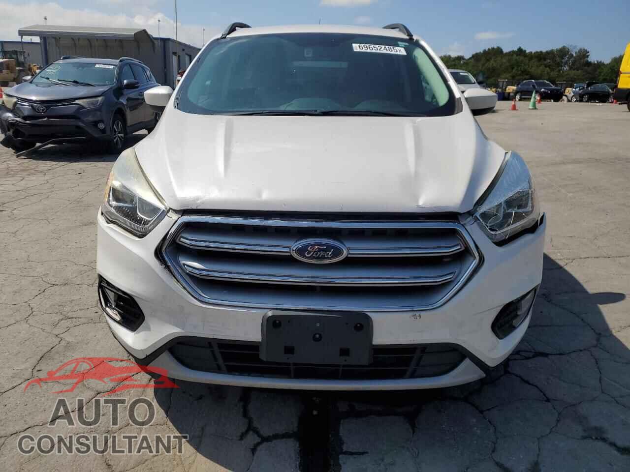 FORD ESCAPE 2017 - 1FMCU0GD3HUE88726