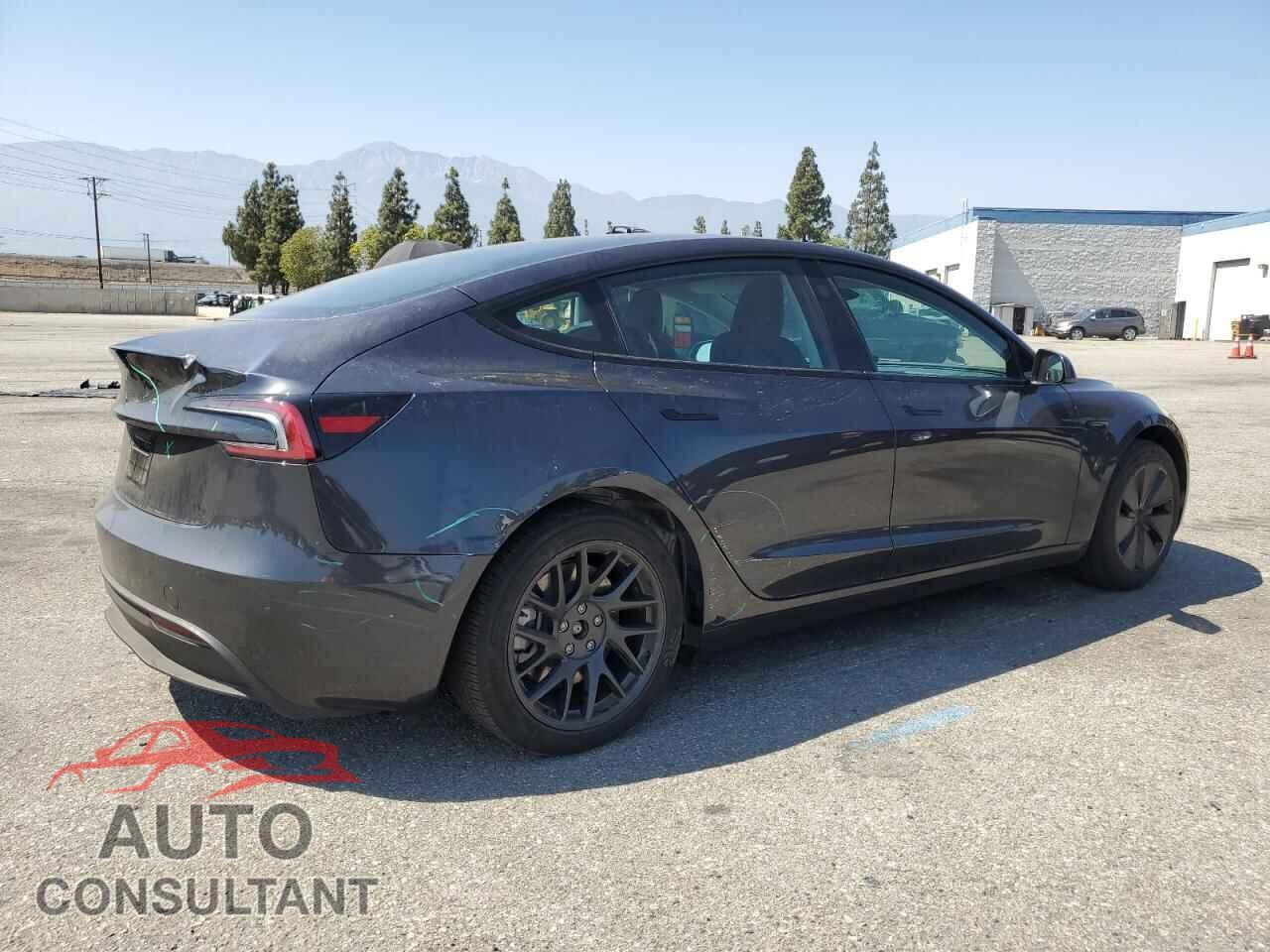TESLA MODEL 3 2024 - 5YJ3E1EA4RF784672