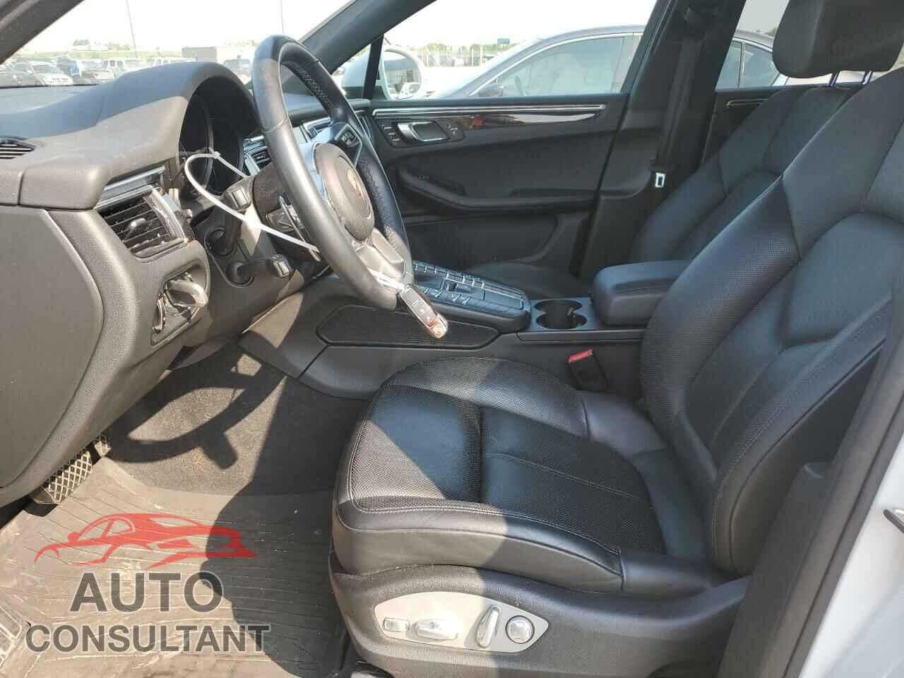 PORSCHE MACAN 2017 - WP1AA2A51HLB09504