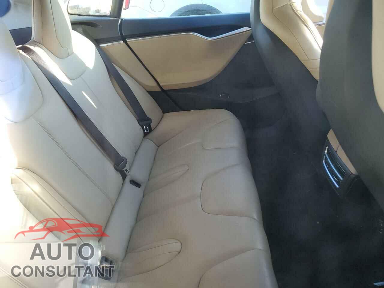 TESLA MODEL S 2015 - 5YJSA1E45FF112083