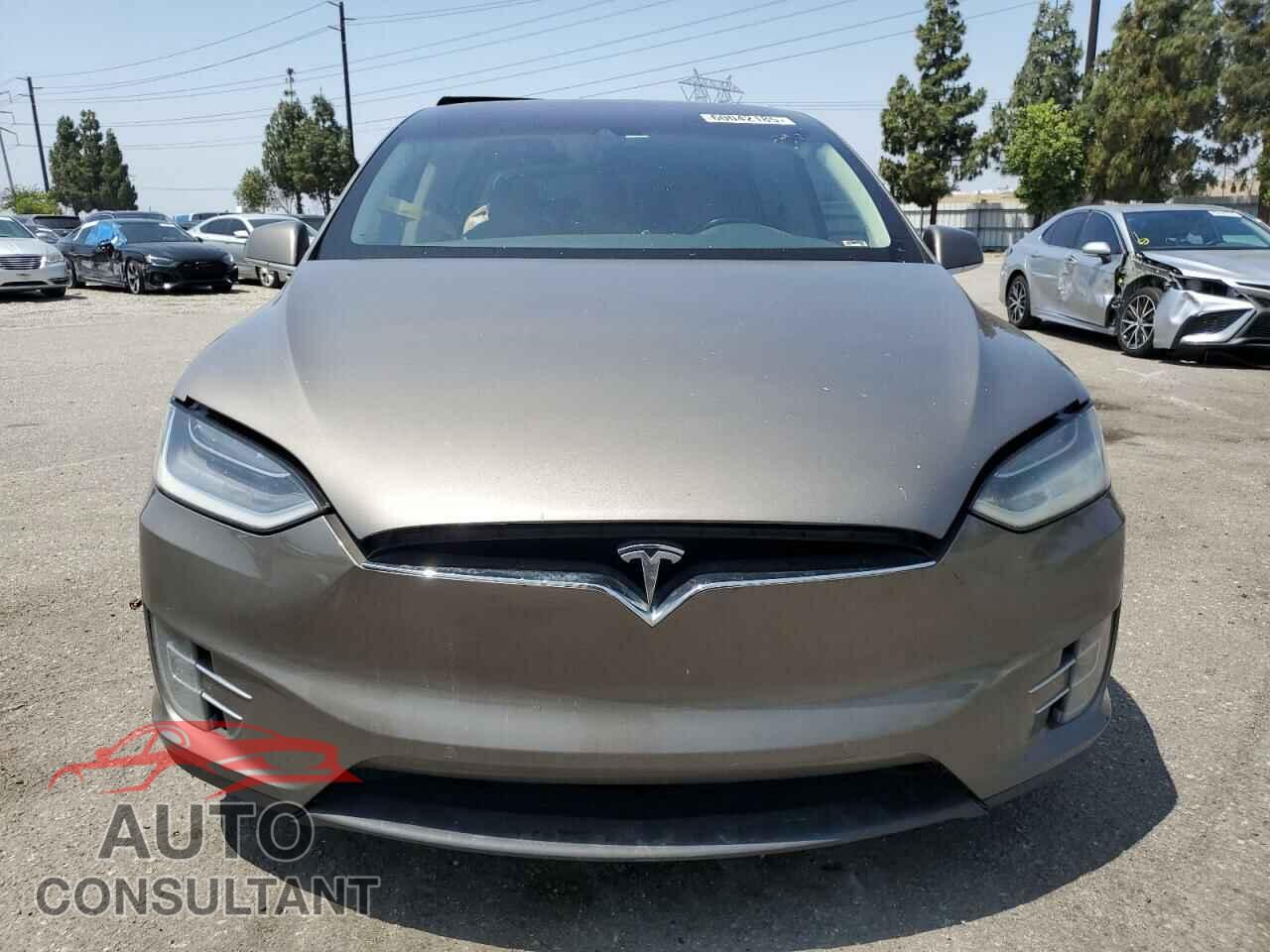 TESLA MODEL X 2016 - 5YJXCAE28GF010793