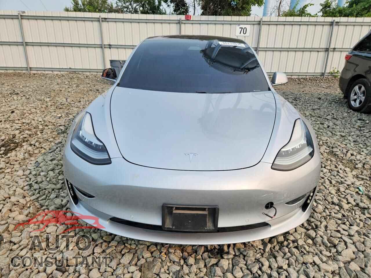 TESLA MODEL 3 2018 - 5YJ3E1EB8JF104432