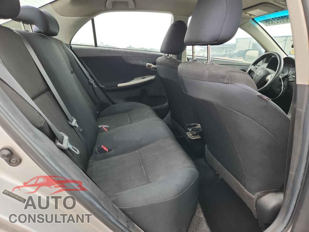 TOYOTA COROLLA 2011 - 2T1BU4EE8BC682613