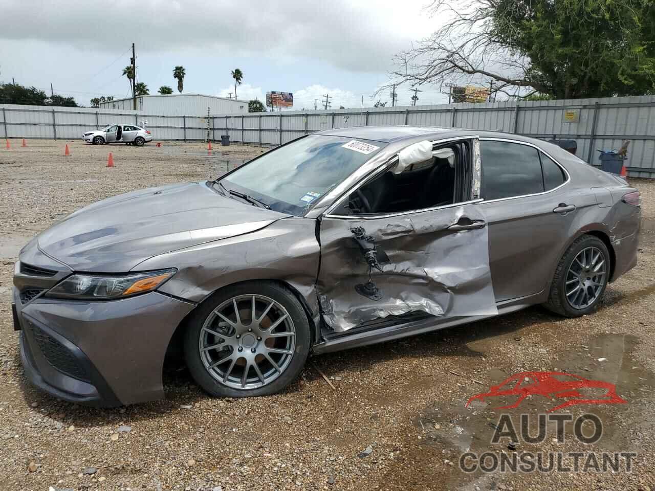 TOYOTA CAMRY 2021 - 4T1G11AK5MU436547
