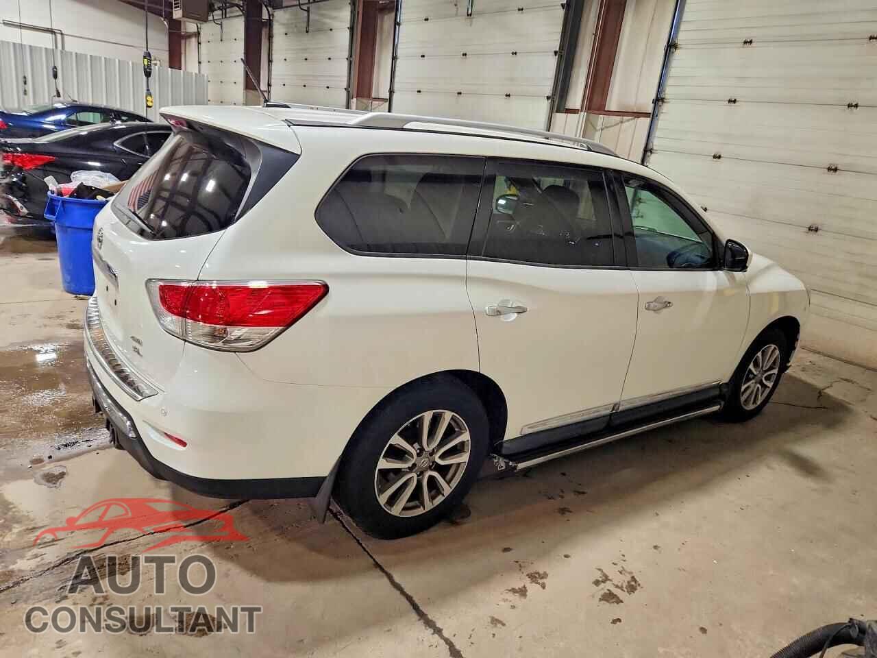 NISSAN PATHFINDER 2015 - 5N1AR2MM6FC710011